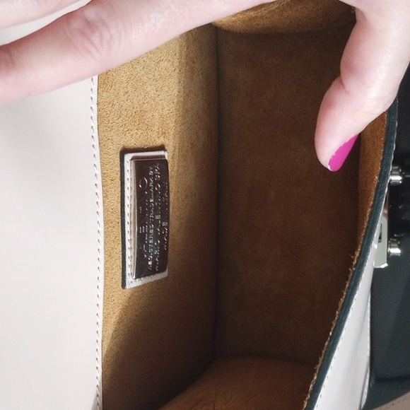 Gorgeous Valentino crossbody bag - Picture 5 of 8